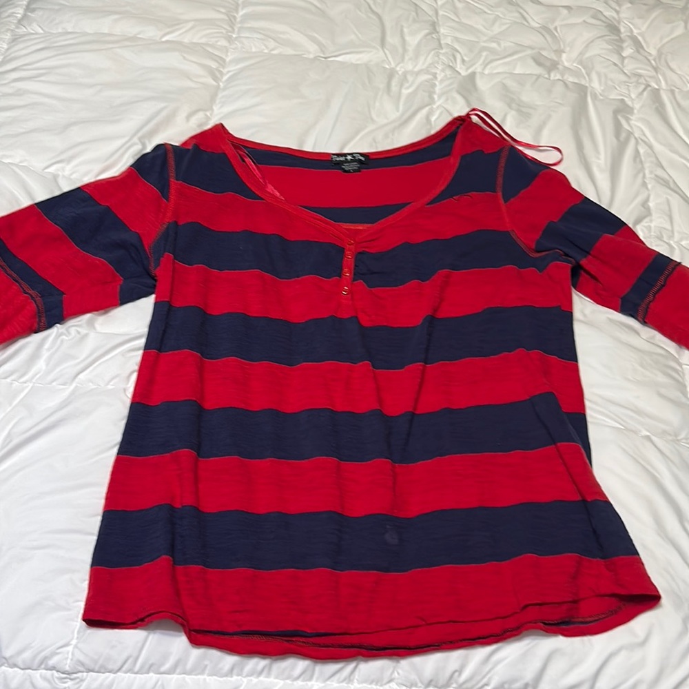 twist tees red and navy blue shirt